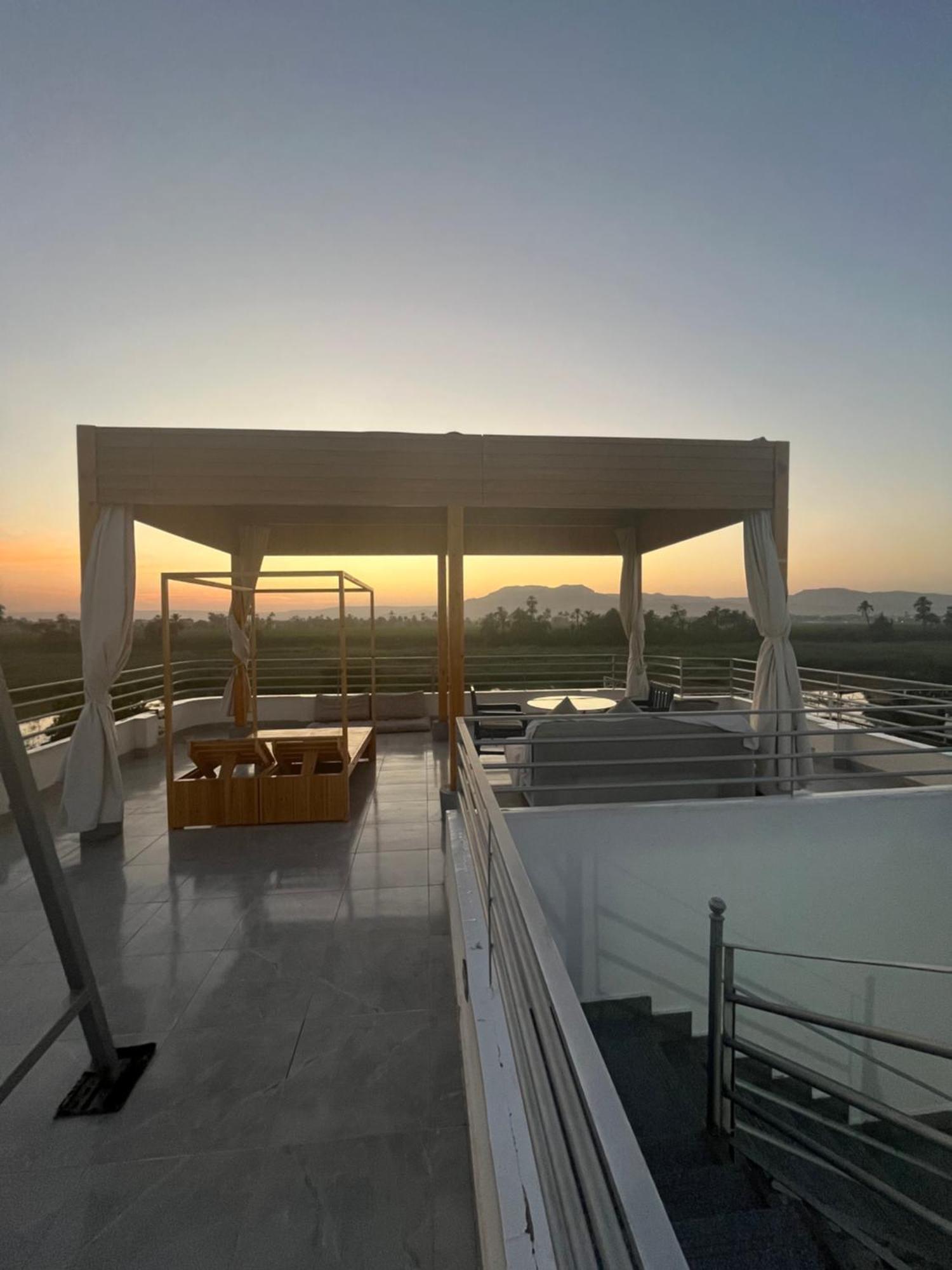 Nile Spirit Sunrise Apartament